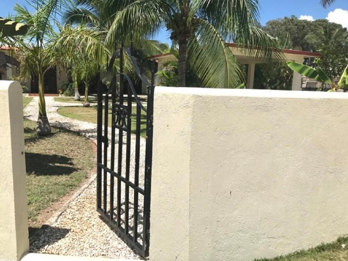 Royale Manor Villa Corozal Exterior foto