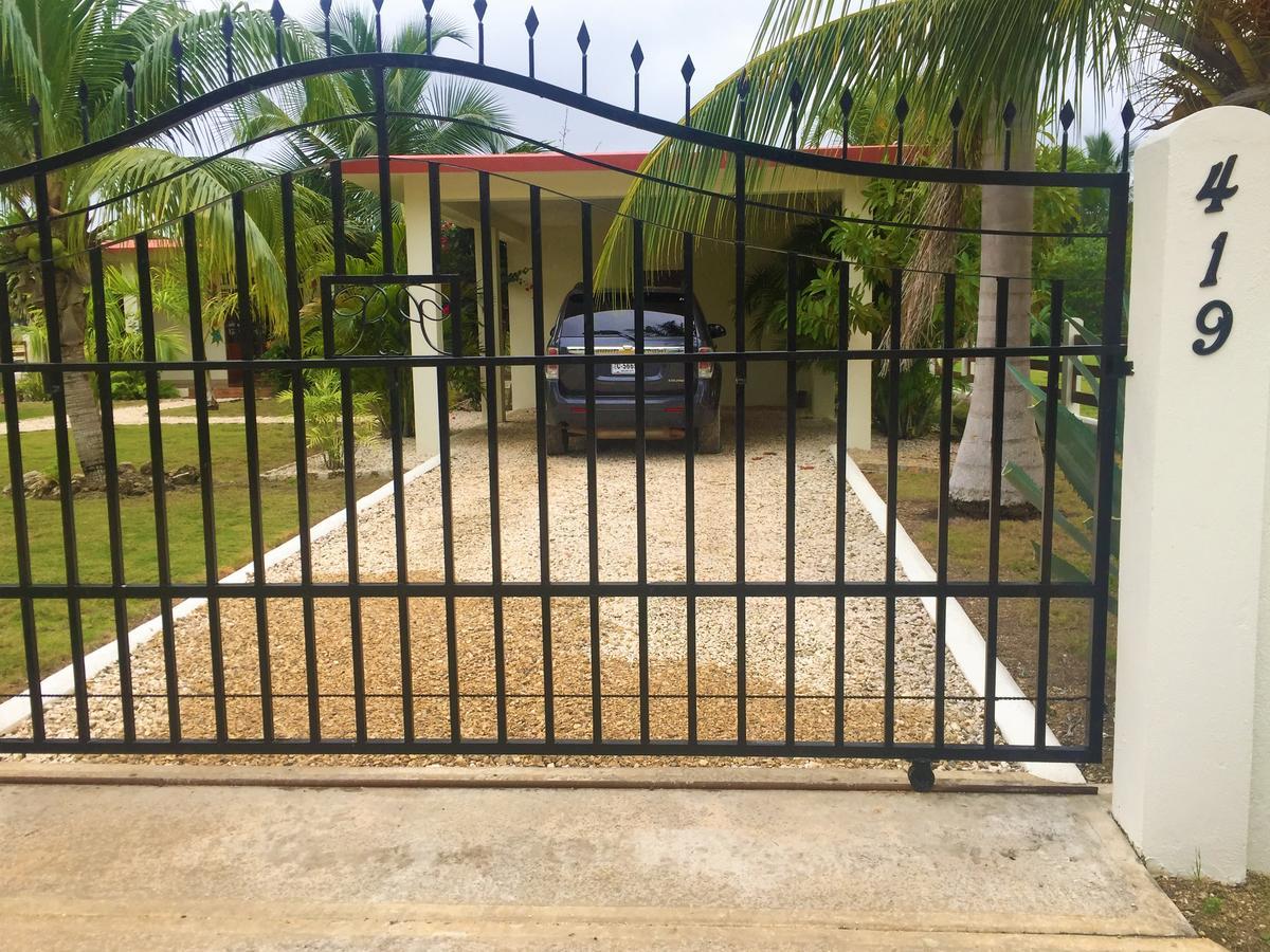 Royale Manor Villa Corozal Exterior foto