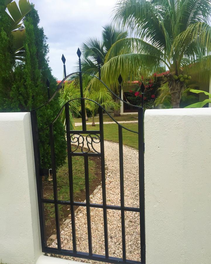 Royale Manor Villa Corozal Exterior foto